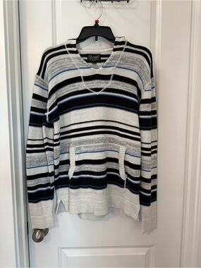 Retrofit Men’s Striped V-Neck Sweater — White, Black & Blue